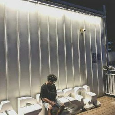 MoCXDbPAlYZ7l3j's profile picture. 