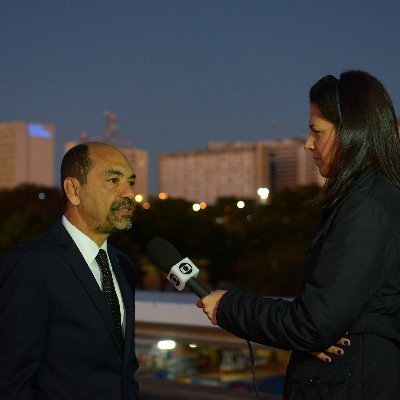 Professor D. Constitucional, PFN, UFBA, Mestre e Doutor (SCL) em Direito. Autor