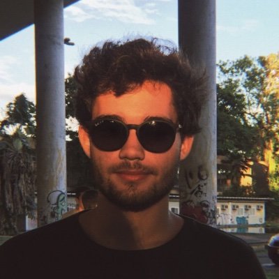 Vitor_SPinheiro's profile picture. "Uns vão, outros ficam... depois vão todos mesmo" - Dona Isabel