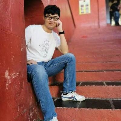 zhongliangjun's profile picture. to be the architect of the 01 world