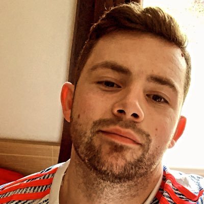 Rozzzah's profile picture. 29. Estate Agent. 😁💪🏼🏡