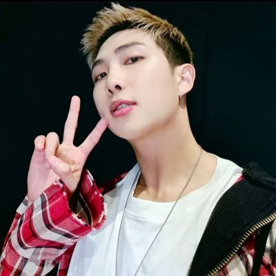 ThePast_Present's profile picture. 24 and wildin’ 💜 || “Even if you’re not perfect, you’re limited edition.” - Kim Namjoon