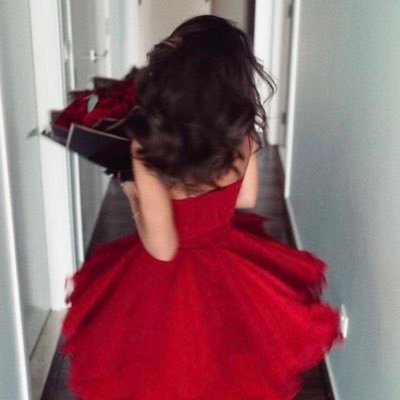 نوڤمبريه ورديه , ﴿ تَوَفَّني مُسلِمًا وَألْحِقنِيْ بالصَّالحِينَ ﴾.
