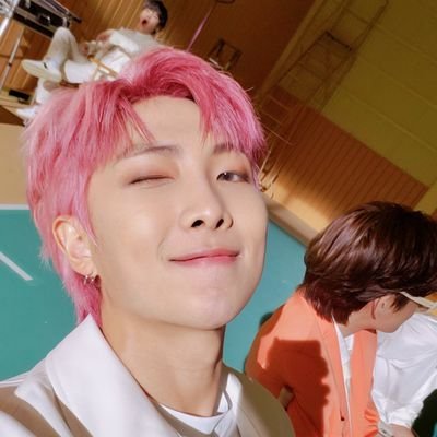 MULTI FAN
ARMY × CARAT × MONBEBE
BTS × SEVENTEEN × MONSTA X
