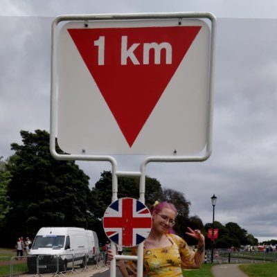 transparentsal's profile picture. ‘not a very good moderator’ of the world’s most toxic discord. Sometimes I draw cyclists