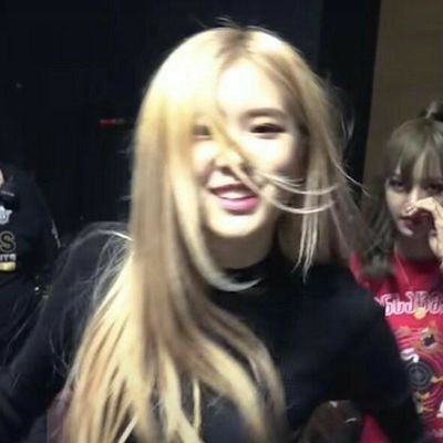 manitmingi's profile picture. me and jennie building houses on minecraft