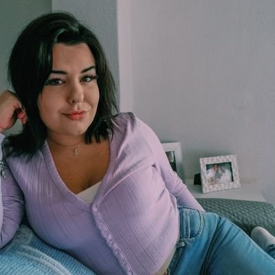 catarinnabaia's profile picture. Eu gosto de flores, mas prefiro respeito.