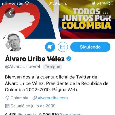 Más Uribista que Doña Lina, Tomás y Jerónimo y el mismo Alvaro Uribe.
Amante del Gran Atlético Bucaramanga (Bucaramanchester)