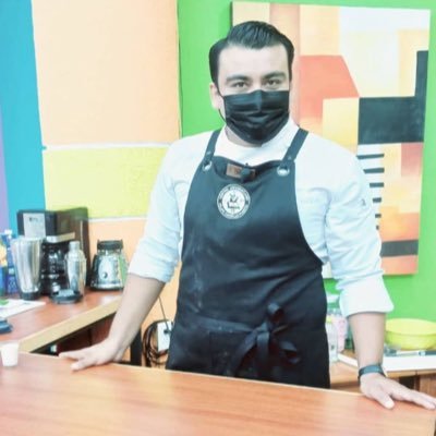 chef/ cocinero mexicano, asesor gastronómico coordinador de la licenciatura en gastronomía, docente, chef Tv, emprendedor, amante de los tacos y tlayudas.