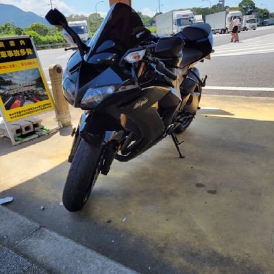 zx-10r乗り、バイクはまり中、おじさん初心者ライダー、湘南乃風、レゲエ、プラモ作り、ダーツ、阪神タイガース、、アニメ(ガンダム、ワンピース、naruto、)好き♪でーす♪
皆様宜しくお願いします♪(*^^*)