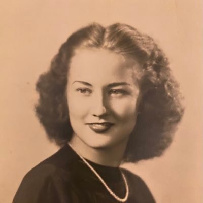 Proud Southerner and Yellow Dog Democrat, Family Law attorney, Irish by heritage. Survivor of Catholic schools. Former Union steward APWU. Pic is my mother 1948