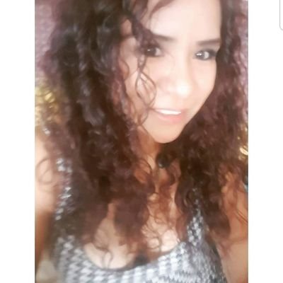 Unamita, comunicóloga, feminista, desarrolladora de software multiplataforma.