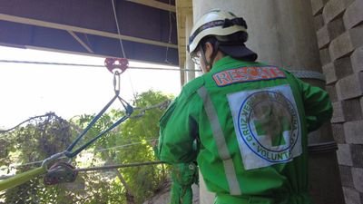 Socorrista de cruz verde salvadoreña 💚🚨🚑
Radio operador de la cvs👽
Rescatará vertical😎☠