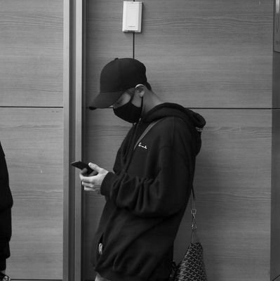 ﹙𝐑𝐏 ╱ 𝟵𝟮﹚ 𝗖𝗛𝗔𝗡𝗬𝗘𝗢𝗟 #박찬열
he is a rapper, singer, actor, model and member of the south korean-chinese boy group #EXO under 𝙎𝙈 𝙀𝙣𝙩𝙚𝙧𝙩𝙖𝙞𝙣𝙢𝙚𝙣𝙩