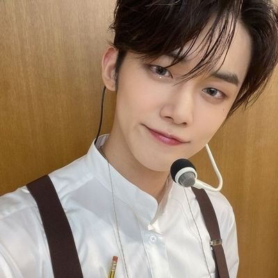 hueningflan's profile picture. Nada, Re flop soy ayuda

(Ella 💐)