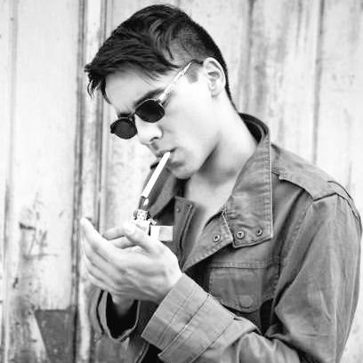 Larry_Cachota_'s profile picture. Opinologo y fogoso.