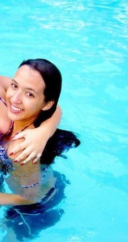 ...Linda menina,
Com olhar e inocente malícia
Desejo e tentação...
♫