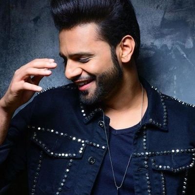 Joined Twitter To Support Champ RKV
He's My All Time Favourite.
Currently Supporting Fearsome Pratik Sehajpal In BB15.
I Don't Welcome Haters.