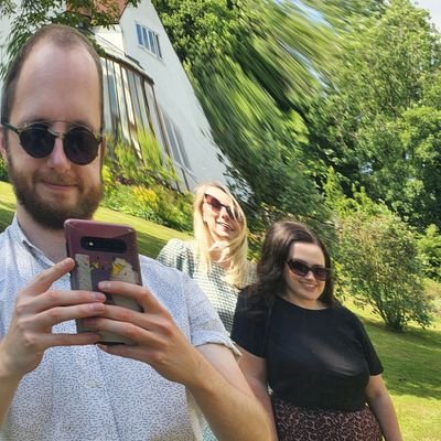 majkenbagel's profile picture. it's me, I'm beginning again