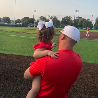 Head baseball coach of the Harrison Warriors! Dedicated husband to Taylor Dillman, and father to Kennedy Dillman & Grayson Dillman. Hoosiers, Reds, Dolphins