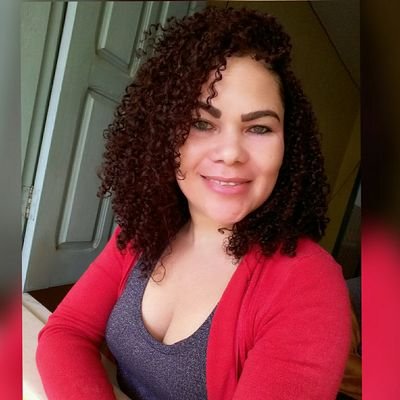 A eu sou uma uma Pessoa positiva amorosa persistente e muito presente na vida de quem eu amoo❤🤗