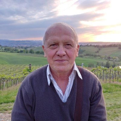 Slava Ukraini -EU unita
La storia insegna, ma non ha scolari, cit.