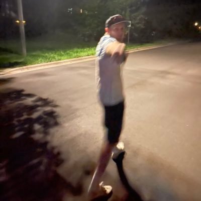 rileygill12's profile picture. 