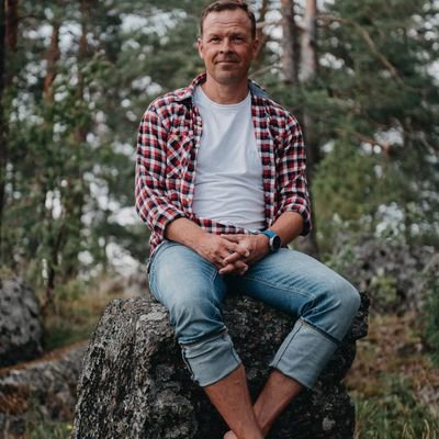 JPuustine's profile picture. Itsensä ja ihmisten johtamista.
Triathlon.
Arsenal.
Luonto.