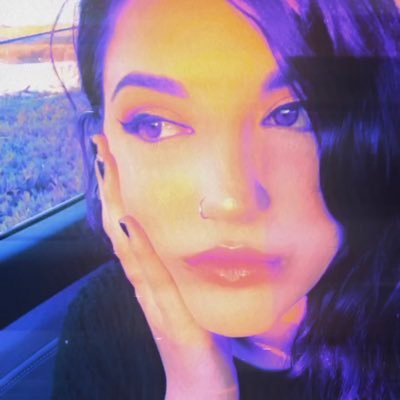 hellsssbelle's profile picture. 