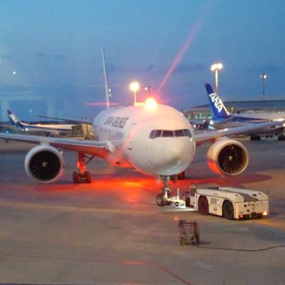 東京郊外の町田エリア中心に副業ですが出前とuberを掛け持ち PCXでデリバリーやってます。
飛行機大好きマンです毎月海外に国内に飛びまくります🛫🛬
JAL様❤2025.6遂に5☆様へJML💎7回目更新中👼ミリオンマイラーも達成
無言フォローさせていただいてます。
ありがとうございます。