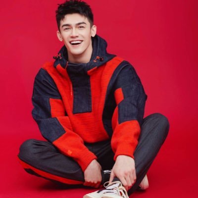 Tobias70226592's profile picture. sometimes 18+