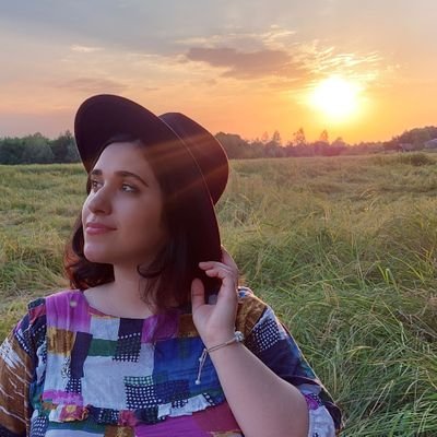 فهمیدم خوب بودن من بازتاب نداره:)
دخترک نوازنده 🎶