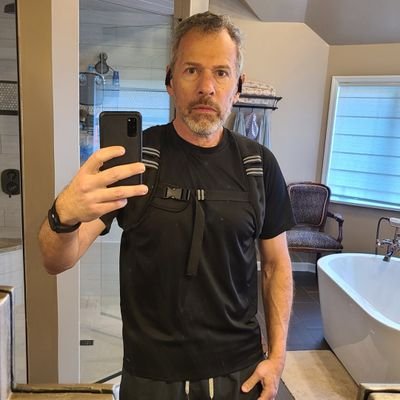 Healthcare strategy and innovation advisor, investor and entrepreneur. Reversing 25+ years of Crohn's taught me diet and lifestyle are best 1st line therapy.