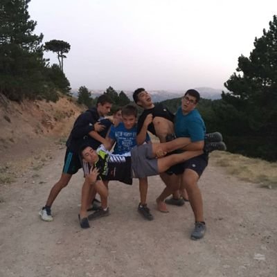No sé qué poner aquí la verdad
Aúpa Atleti ❤️🤍❤️