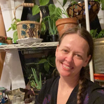 AmandaNavymom's profile picture.