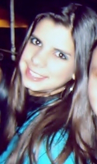 Queem se descreeve, se limita. ttiree suas propriias coonclusões ;*