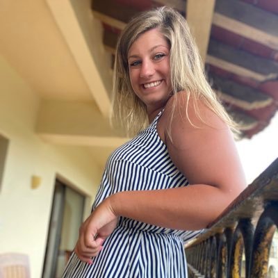 10_TayL's profile picture. • ♍️ • UNI 🐱 • Allen 👩🏽‍⚕️