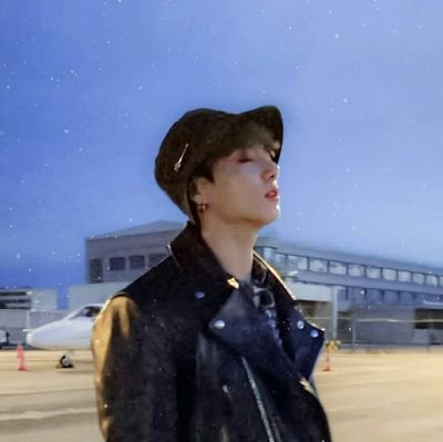— if we're together, even an endless maze is paradise | loml's : @taenosaurxx ♡ @lovelyparkmochi ♡ @TAEKOOPR0D ♡ @louisvjeon
