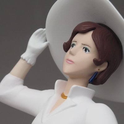 主にプラ材を削って飛行機模型やその部品を作っています。3Dプリンタ全盛の時代に手で削っている絶滅危惧種。オリジナルのパーツや作品はワンフェスやメルカリなどで販売しています。