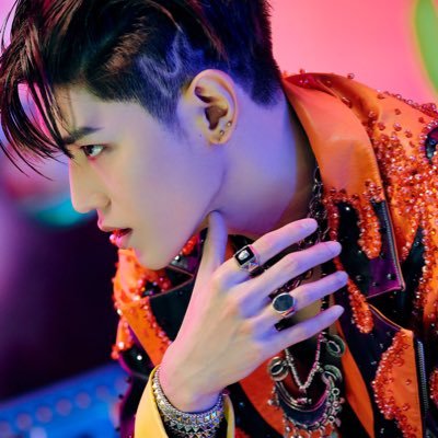 너 자신을 사랑해 🌹 📍Life’s goal: travel to Japan🇯🇵😍 📍In love with K-pop😍🎼, Anime🙌🏾 and videogames🎮♏️