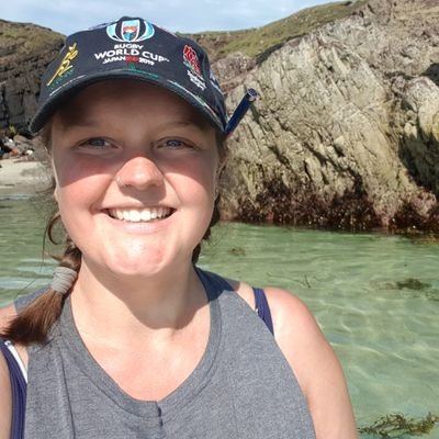 Artist/geologist from Fife 🏴󠁧󠁢󠁳󠁣󠁴󠁿 ☄️🌋
Rugby and outdoors enthusiast 
Natural world and geology art:
https://t.co/suWjX2AvlX (she/her)