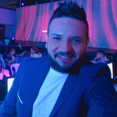 Especialista en gerencia Integral, Licenciado en Educación. Profesional de la Secretaría de Educación de Medellín.