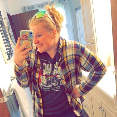 JessHolm24's profile picture. 