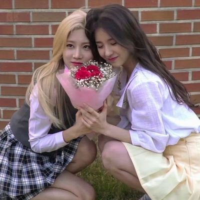 v13434O's profile picture. loona  maior facção criminosa d tds os tempos