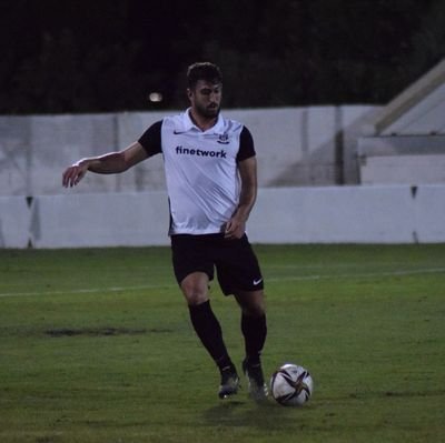 Jugador del @CD_Eldense ⚪️ Anteriormente en @marbella_fc @CanteraSFC, @CanteraGranota y @CanteraNazari ⚽ #EF1️⃣8️⃣ Agentes: @EliteInternacSA