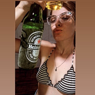 Uma alcoólatra tentando ser Fit e Rica 🤑