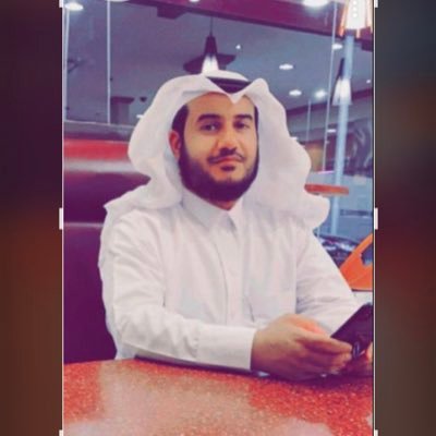 ماجستير في إدارة الأعمال مع مرتبة الشرف الأولى.