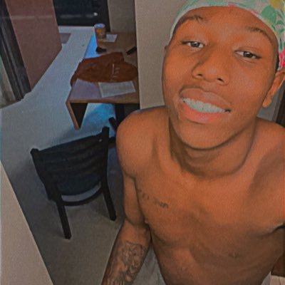 Joshsm212's profile picture. Amosc@joshsm2