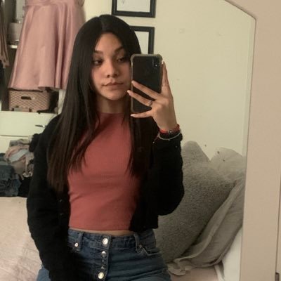 tlkfstv's profile picture. walking in the wind🧃