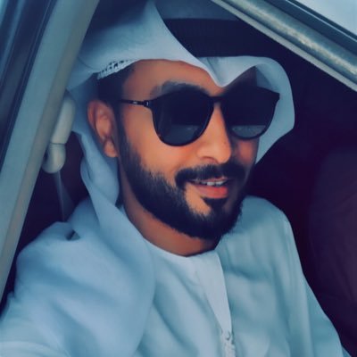 لآ صَرْتـ غَ ــاليـ عَنْــدي!! أحْفــظْـ مَگـــاآنَگْ☝🏼لأنّـ الْغـــلـآ لآ راحْ..مـــعآد يَـــرجَـعـ 🤚🏼